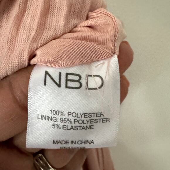 NBD Revolve Wynonna Dress Womens XS Blush Pink Pleated Feminine Neutral Midi - Picture 5 of 11